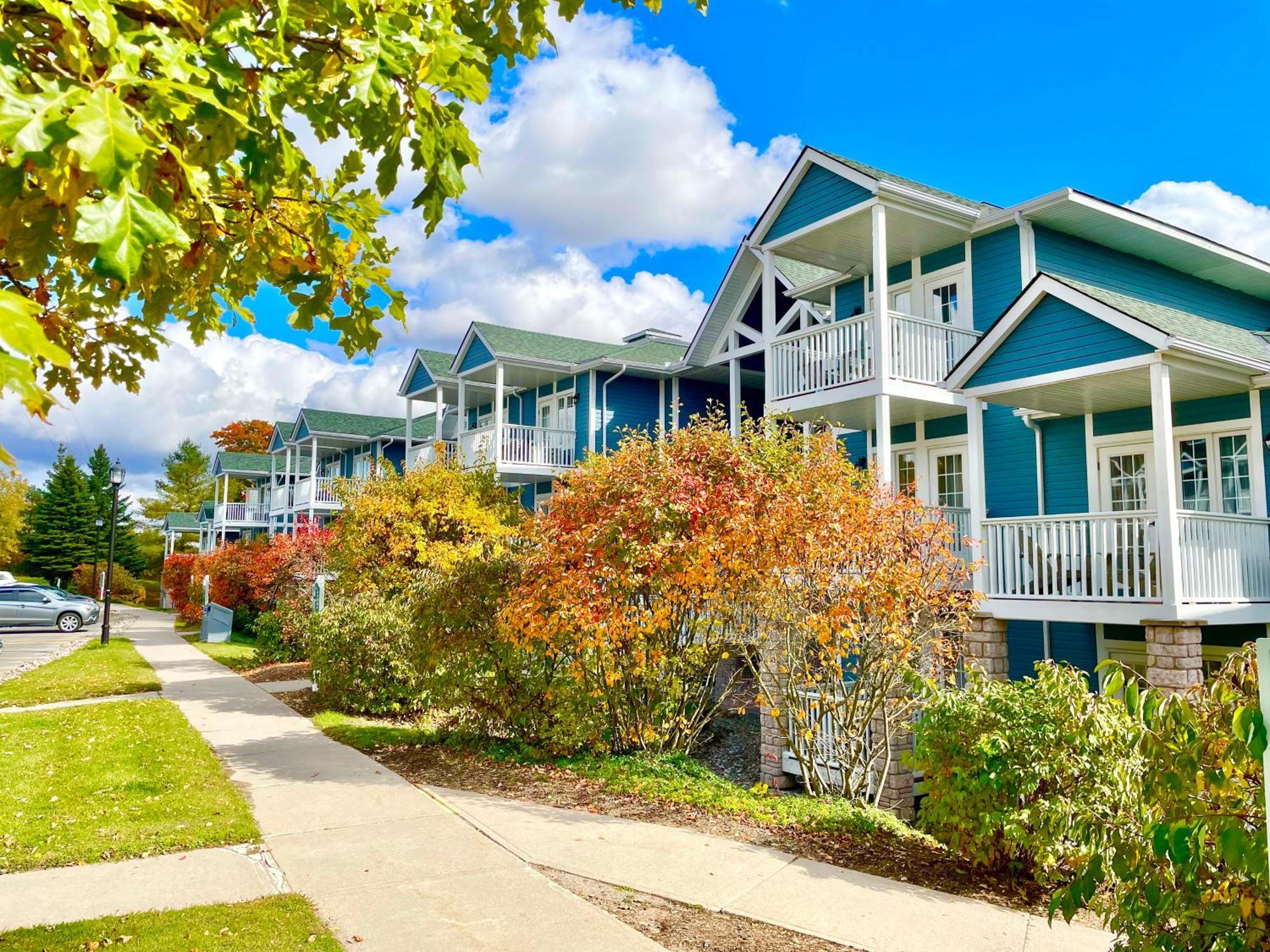 Hillside Haven: Carriage Club Resort Retreat Edgar Exterior photo