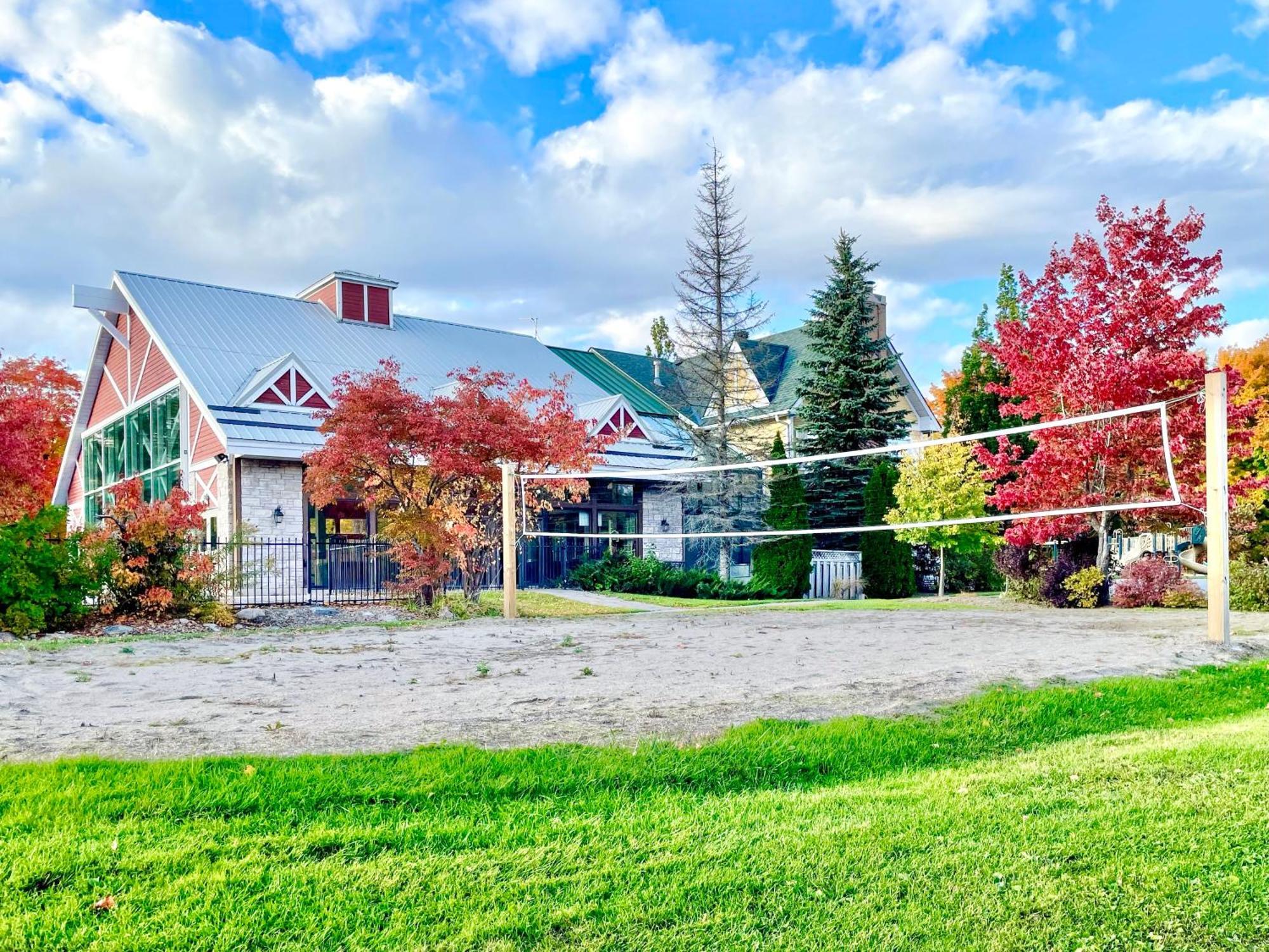 Hillside Haven: Carriage Club Resort Retreat Edgar Exterior photo